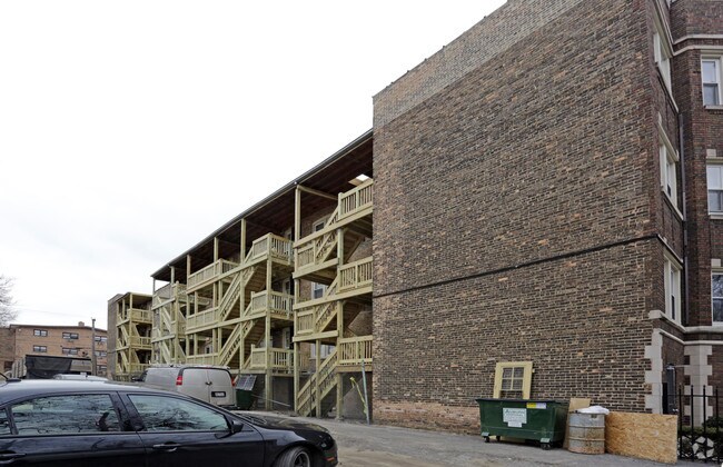 Building Photo - 7849-7853 S Coles Ave