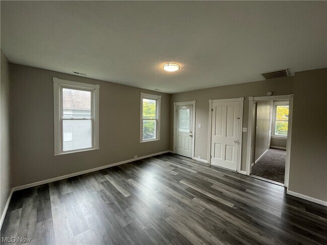 Building Photo - 7100 Lawn Ave