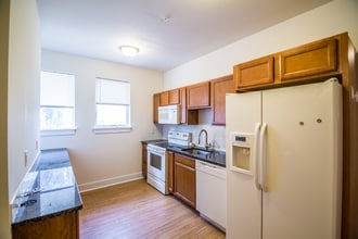 Building Photo - 441 N 32nd St
