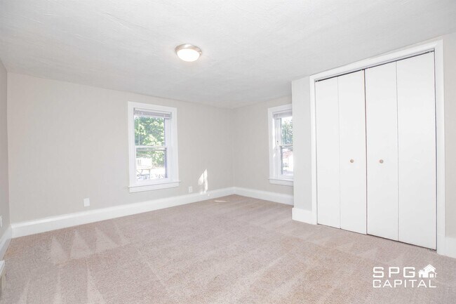 Building Photo - 512 3rd St