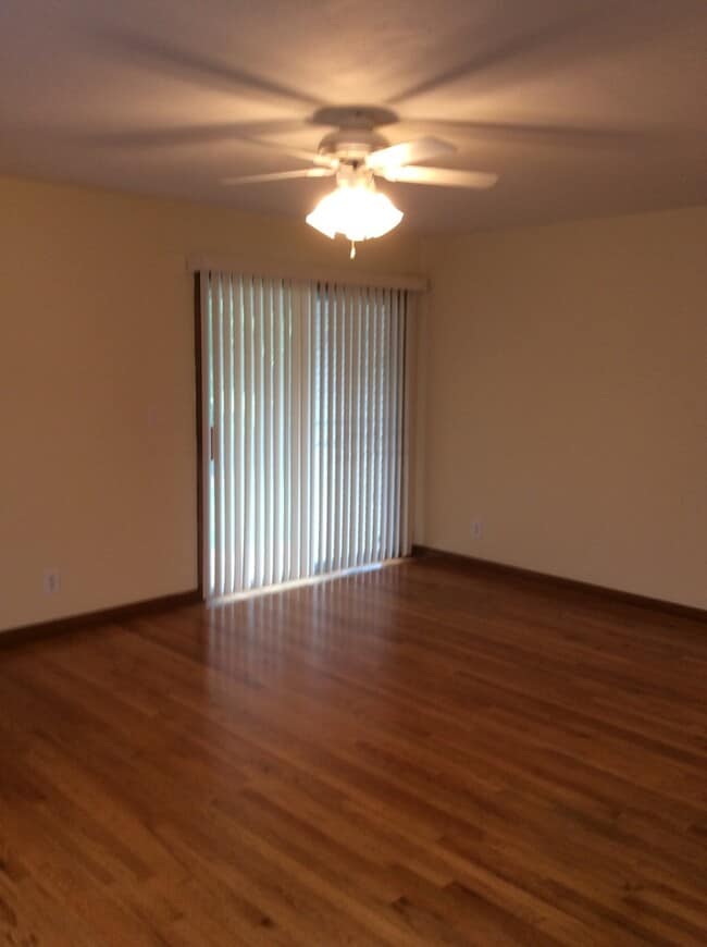 Foto del edificio - 4803 Flintridge Ct