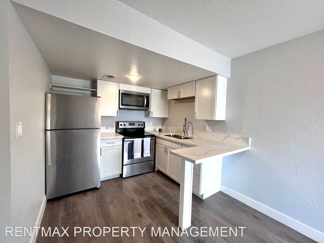 Building Photo - 2 br, 1 bath House - 3801 DAISY ST UNIT #40