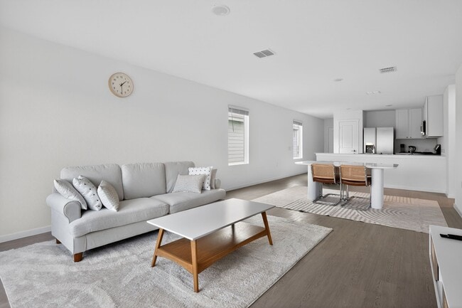 Building Photo - 1451 Neria Loop