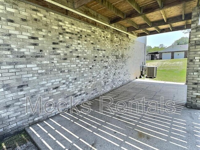 Foto del edificio - 40 Maple Ln