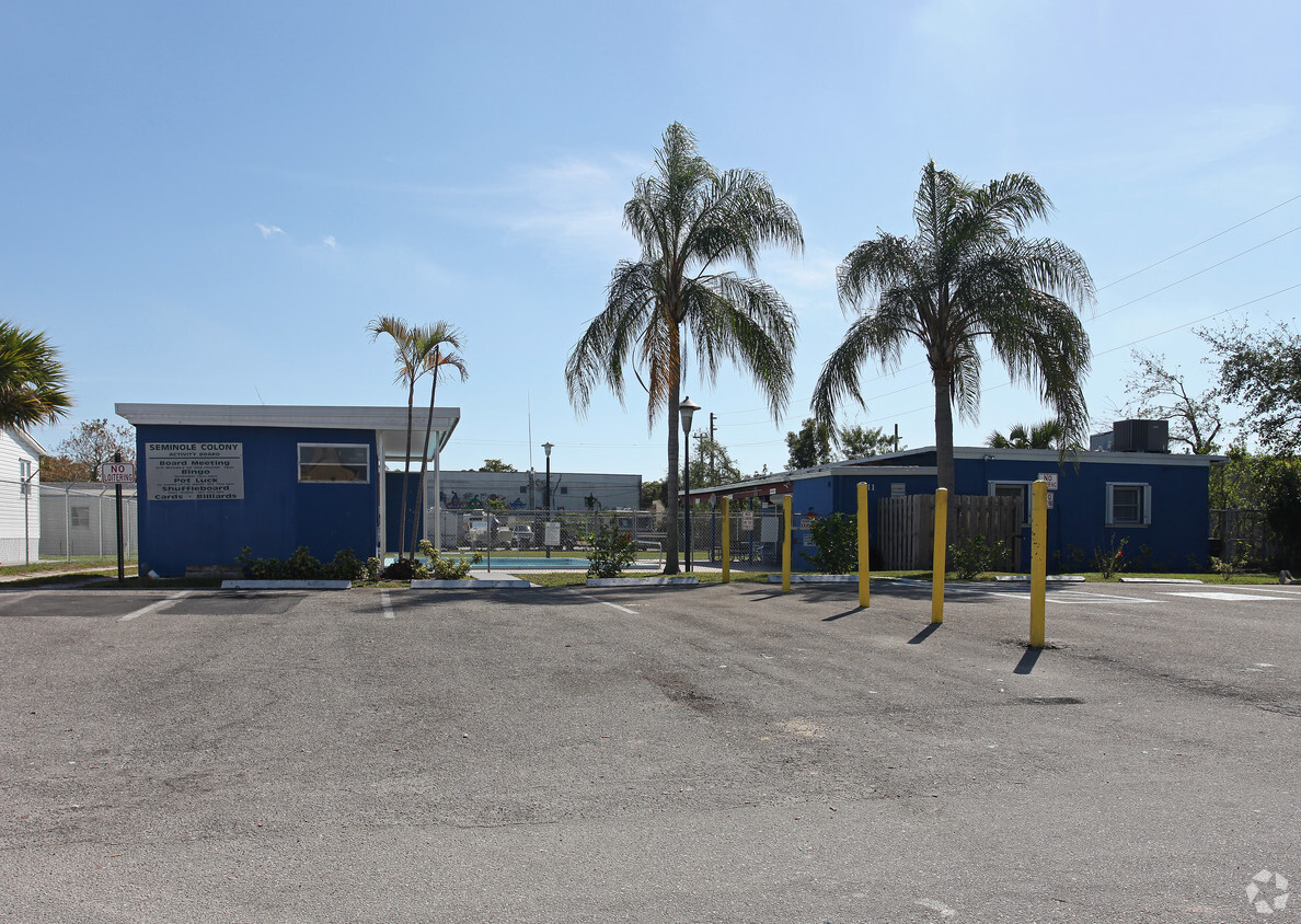 Building Photo - Seminole Colony