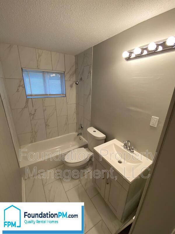 Foto del edificio - 341 McFarland Dr
