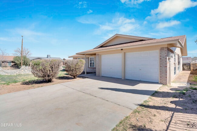 Building Photo - 3452 Tascosa St