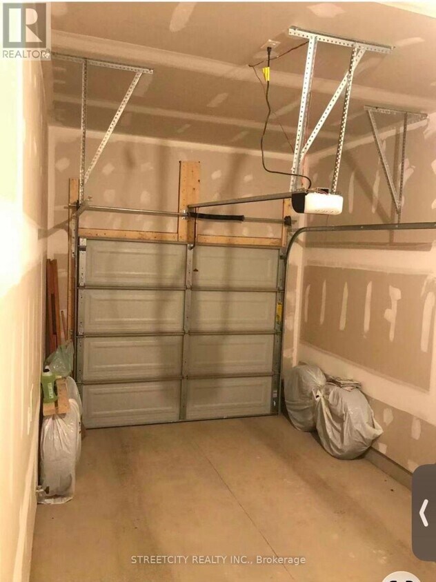 Photo du bâtiment - 1375 Whetherfield St