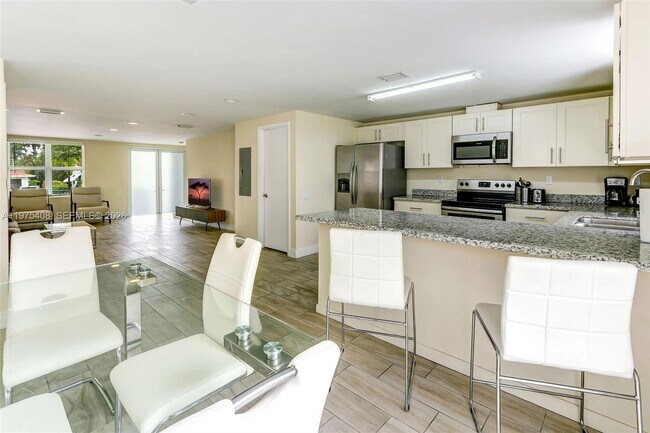 Foto del edificio - 1578 NE 110th St