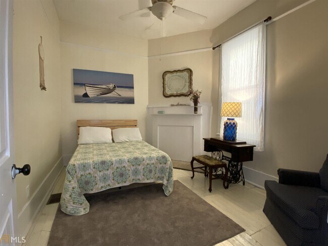 Foto del edificio - 111 W Park Ln