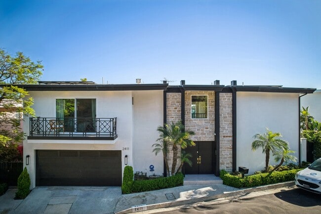 Building Photo - 2411 Mount Olympus Dr