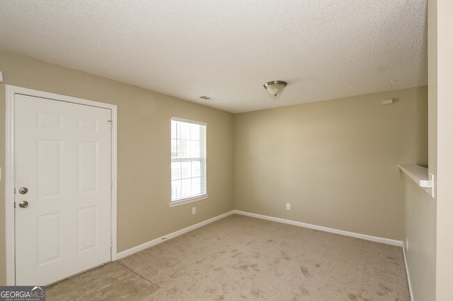 Building Photo - 117 Poplar Pointe Terrace
