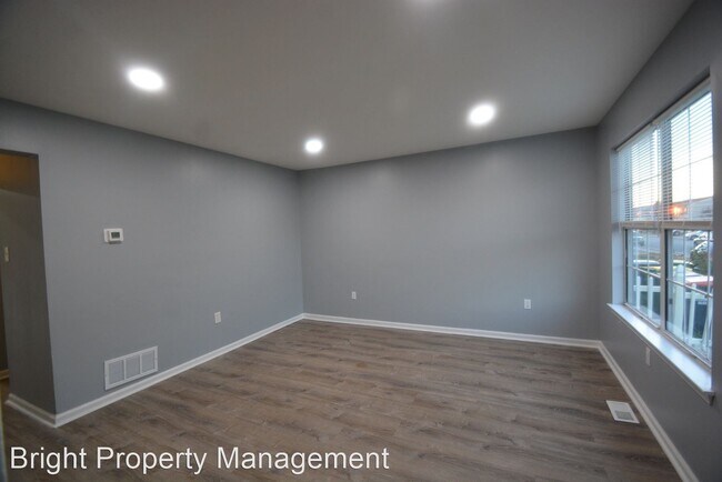 Building Photo - 3 br, 1.5 bath House - 78 E. Cole Blvd