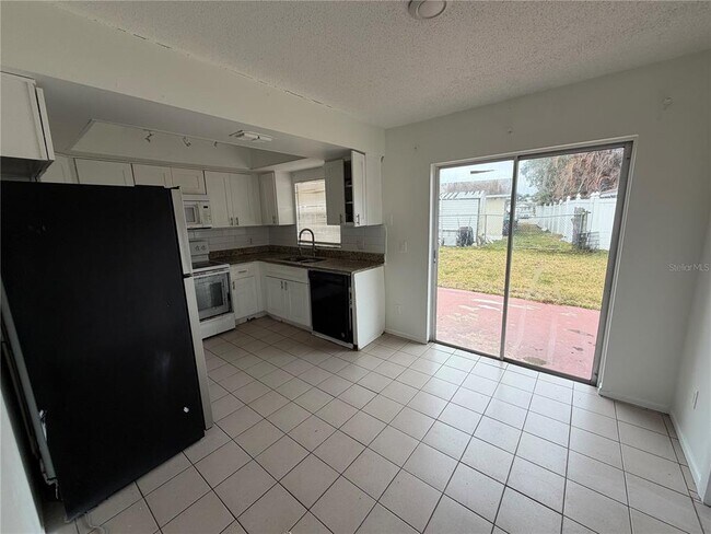 Foto del edificio - 5320 Snowflake Ct