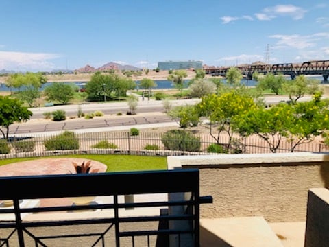 Building Photo - 425 W Rio Salado Pkwy