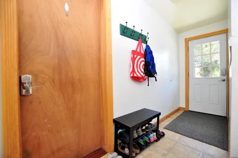 Foto del edificio - 349 Naubuc Ave