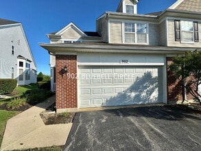Building Photo - 902 Bluebell Cir