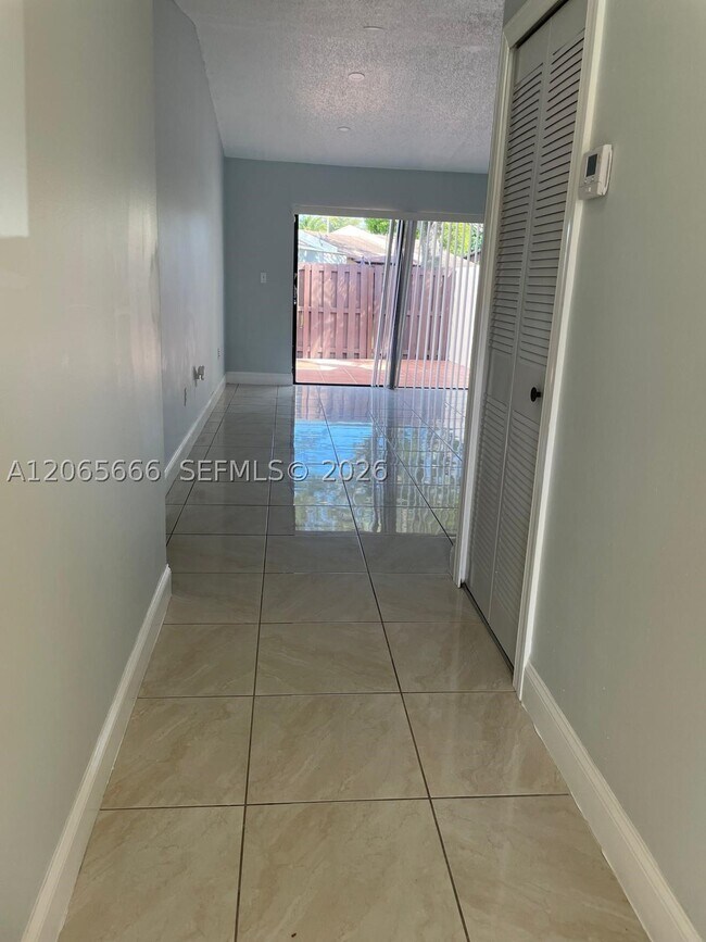Foto del edificio - 13808 SW 54th St