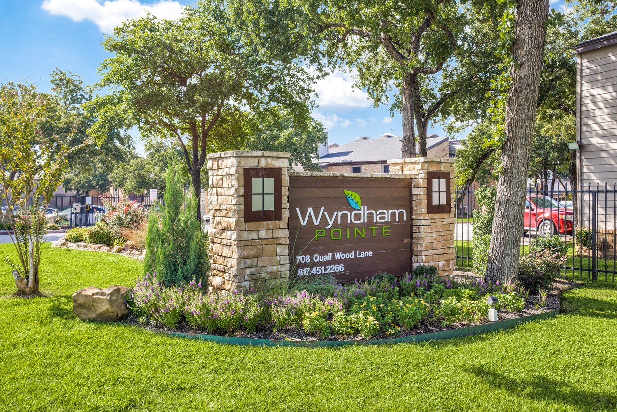 Wyndham Pointe Apartments Fort Worth