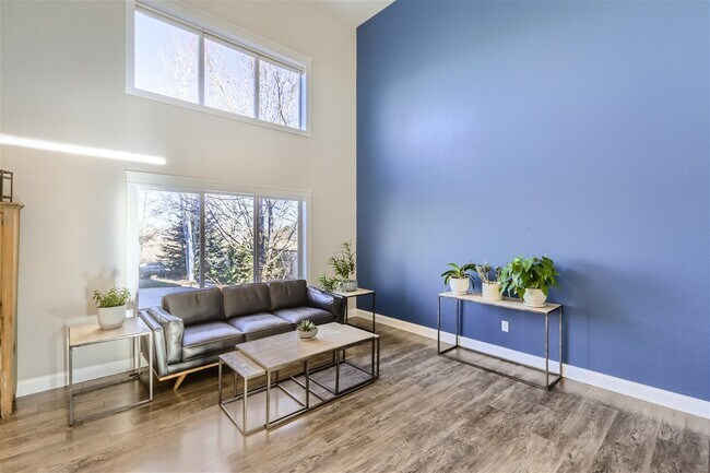 Foto del edificio - 5221 Bowersox Pkwy