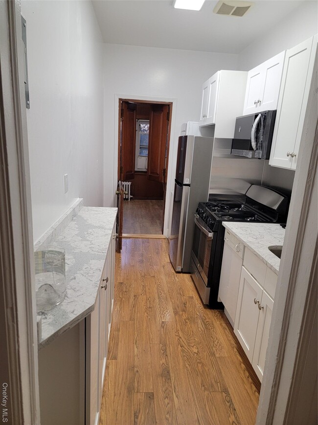 Building Photo - 111 N Broadway