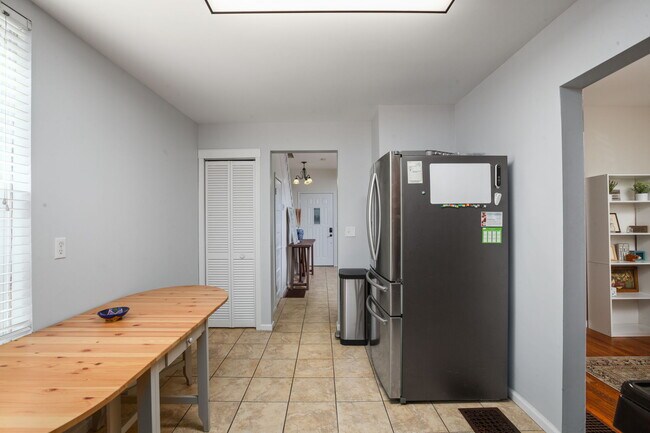 Foto del edificio - 7221 South St