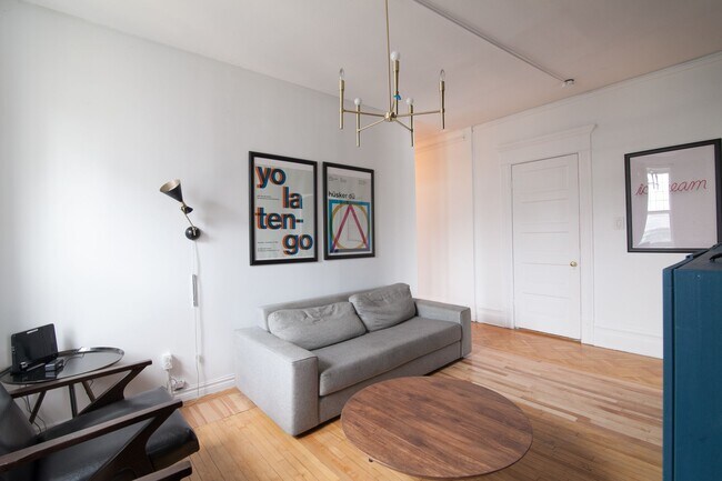 Building Photo - 1245 Rue St Marc