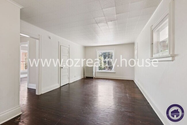 Foto del edificio - 2727 Robinwood Ave
