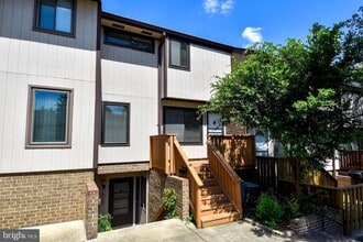 Building Photo - 1809 Westwind Way
