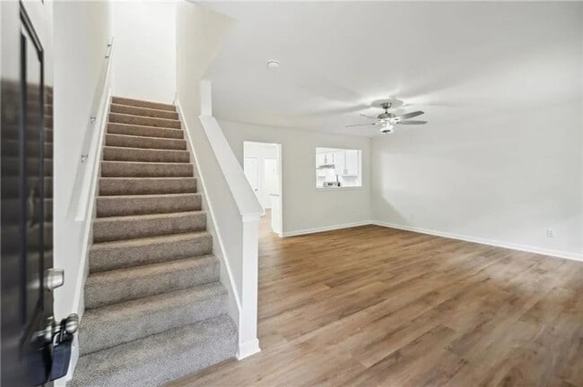 Building Photo - Rare Low Maintenance Home