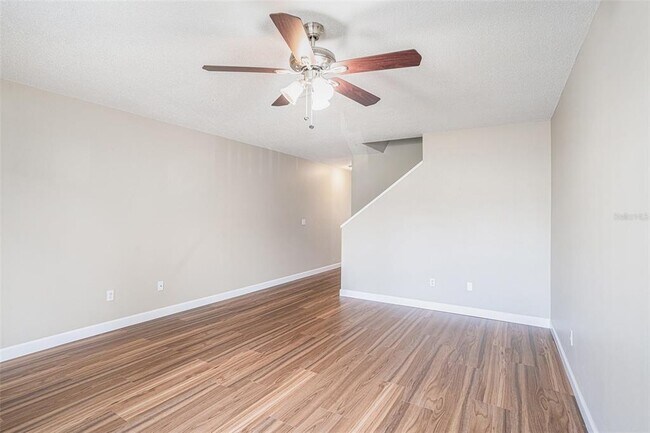 Foto del edificio - 1747 Fluorshire Dr