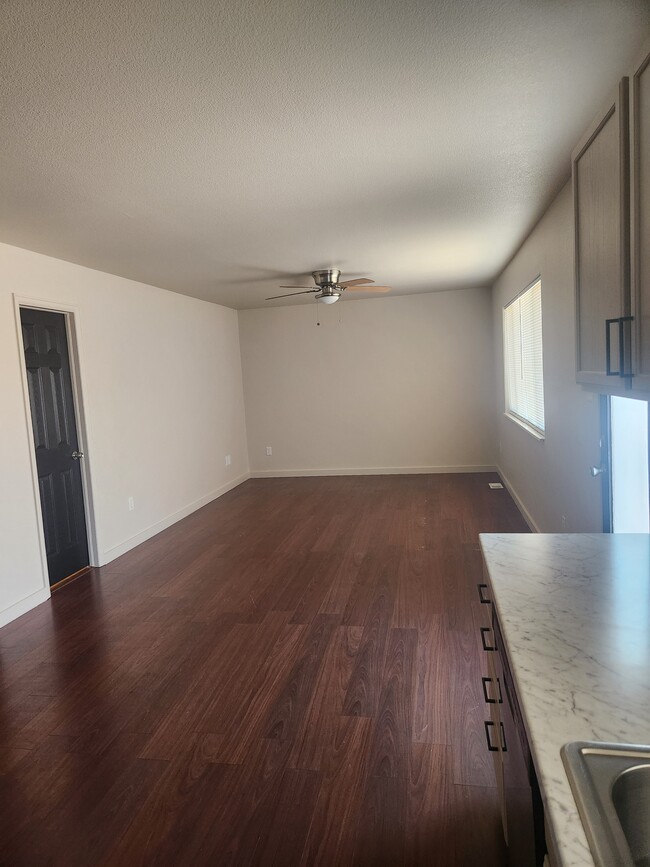 Building Photo - 299 W Palomar Bay