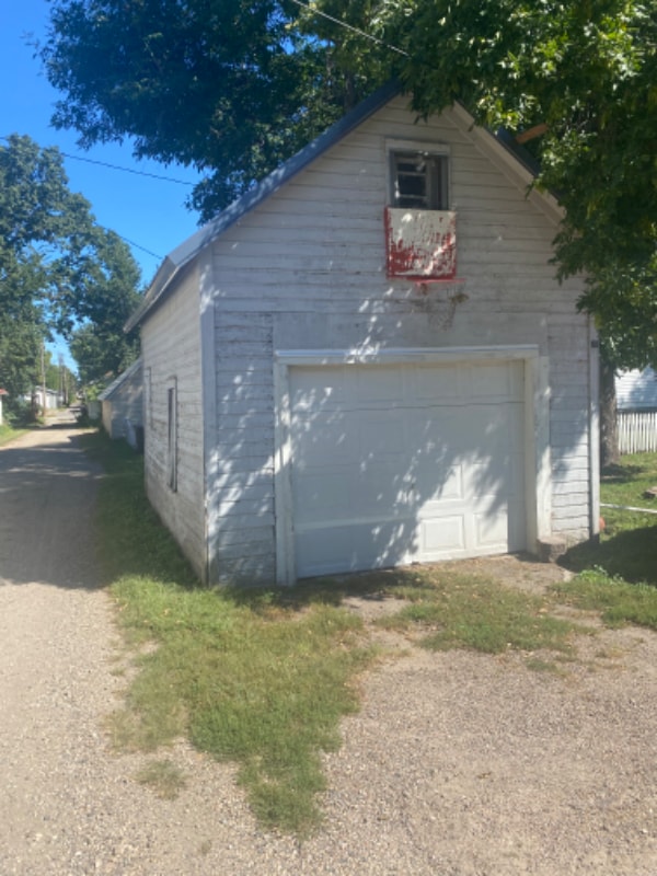 417 S 7th St, Montevideo, MN 56265 House Rental in Montevideo, MN