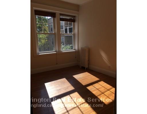 Building Photo - 21 Shepard St