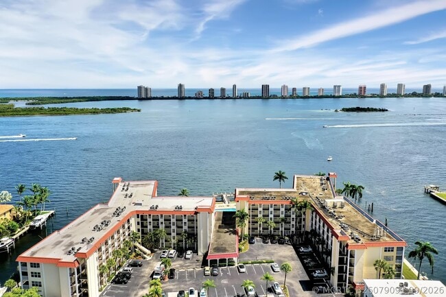 Building Photo - 100 Paradise Harbour Blvd