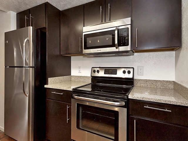 Foto del edificio - 5909 Birchbrook Dr