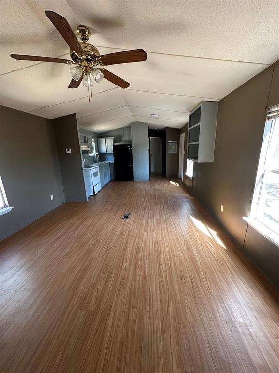 Foto del edificio - 156 Bullfrog Holler Rd