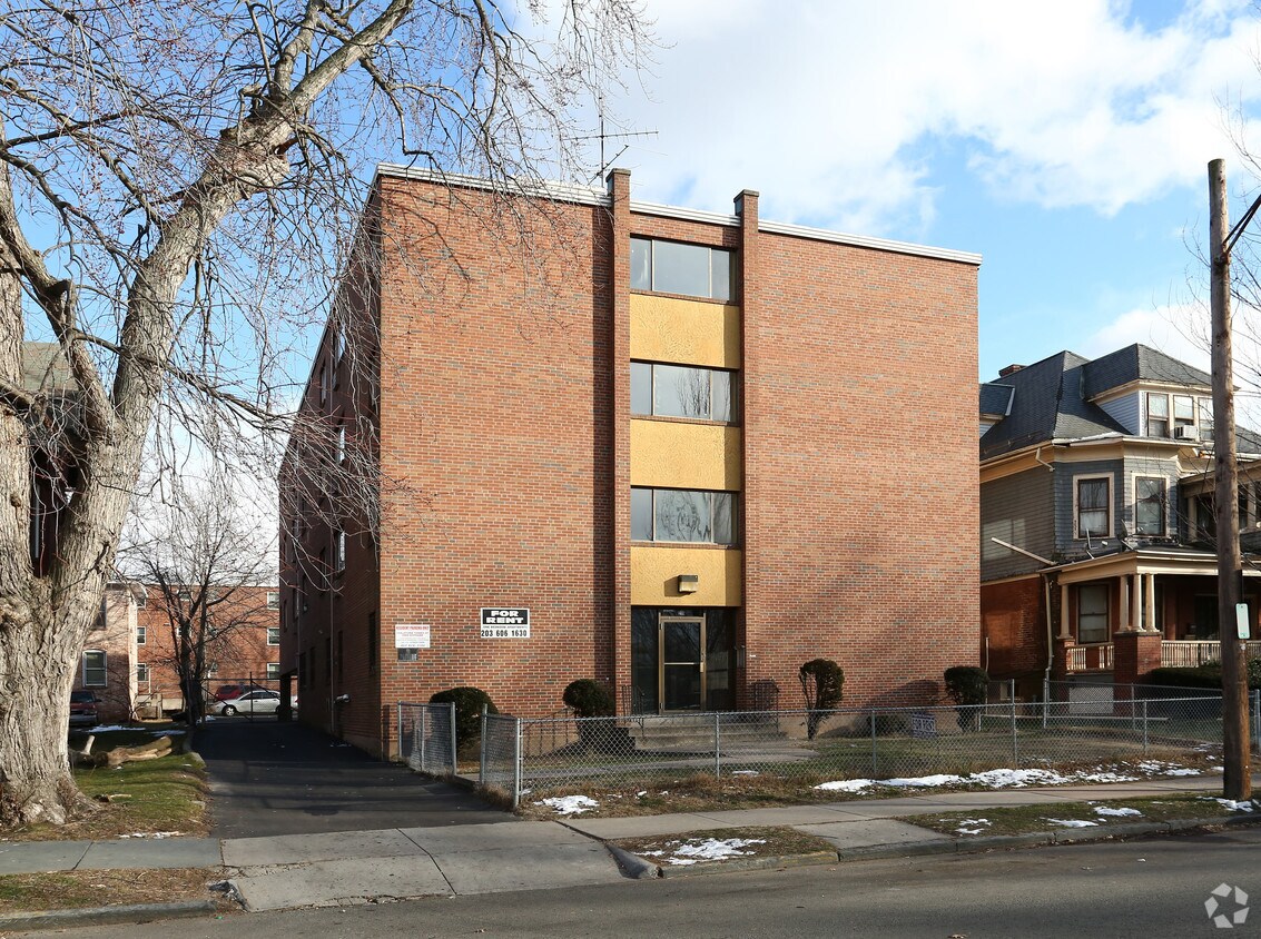 Primary Photo - 218 Laurel St