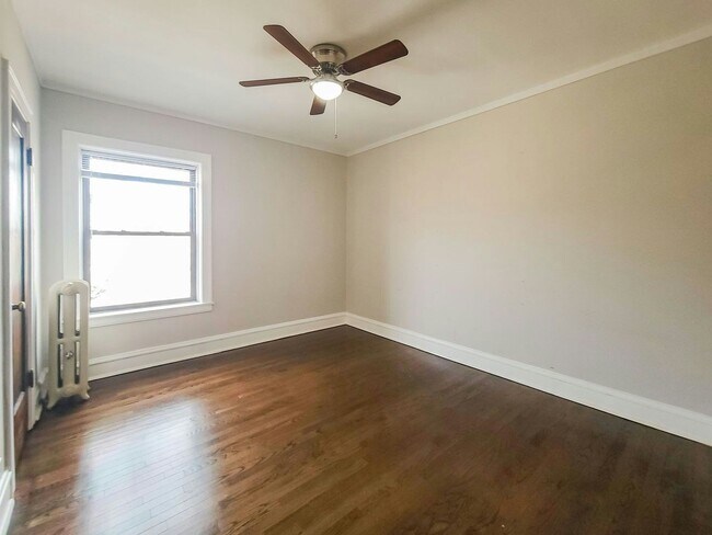 Foto del edificio - 5075 N Wolcott Ave