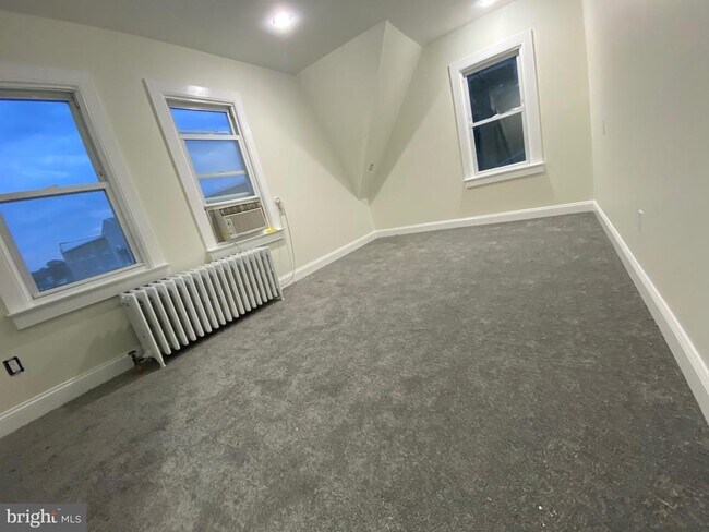 Building Photo - 307 Nice Ave