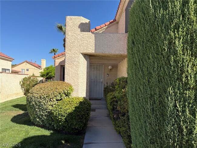 Foto del edificio - 2716 Lovington Dr