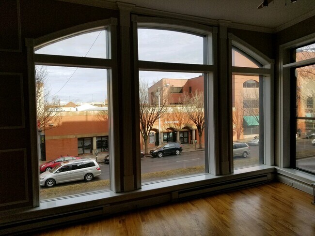 Building Photo - 238 Main St