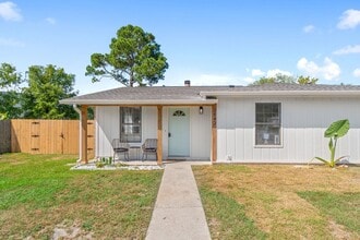 Building Photo - 2842 Villa Woods Cir