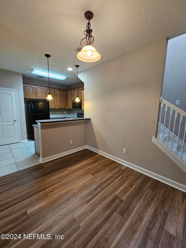 Foto del edificio - 6070 Bartram Village Dr