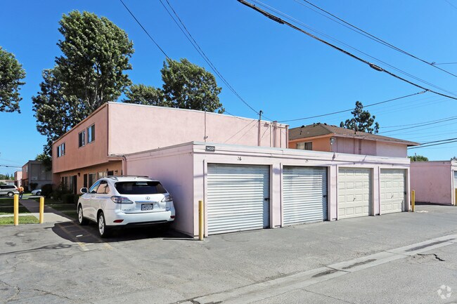 Foto del edificio - 14331 Village Way