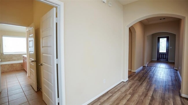 Building Photo - 26922 Mustang Retreat Ln