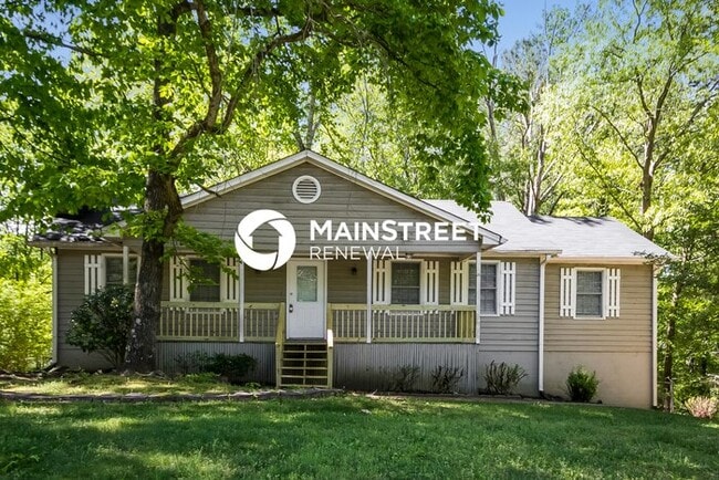 3 Bedroom Pet-Friendly Home in Duluth, GA with Main Street Renewal - 3 Bedroom Pet-Friendly Home in Duluth, GA with Main Street Renewal
