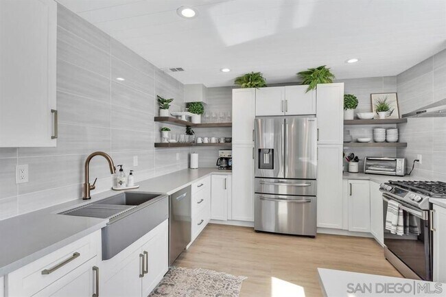 Foto del edificio - Stunning Condo on the Bay