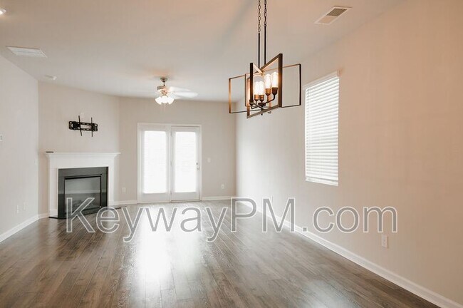 Building Photo - 1111 Sims Drive