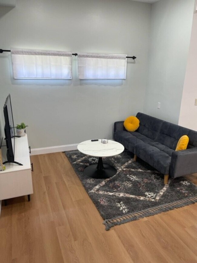 Foto del edificio - 1000 Longley Ave NW